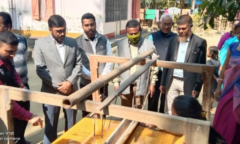Assam: Month-long training on economic upliftment of weavers gets underway in Hailakandi
