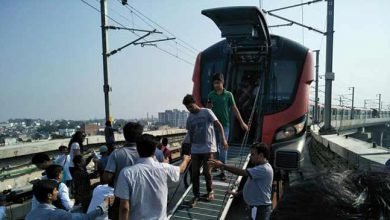 Lucknow Metro- 100 passengers trapped inside train for nearly 2 hrs