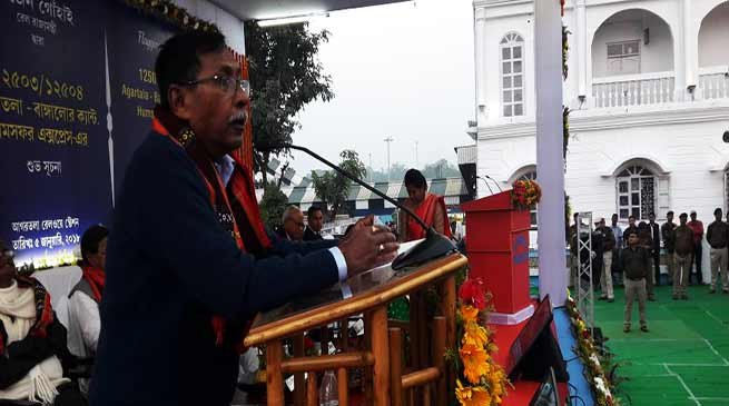 Rajen Gohain flags off Agartala – Bangalore Humsafar Express