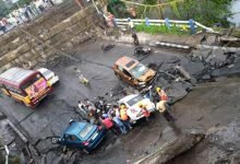 Kolkata : Majerhat Bridge collapse, One killed, 25 injured