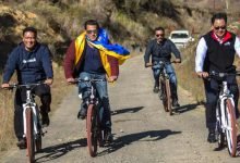 Salman Khan goes cycling with Pema and Rijiju, photo goes viral