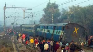 Bihar: 9 coaches of Seemanchal Exp derails, 9 killed- LIVE UPDATE