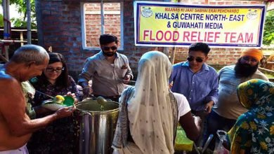 Assam: Guwahati Media distributes Flood Relief in Association with Khalsa Centre