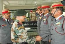 The Eastern Army Commander visited the Headquarters of Assam Rifles located at Laitkor, Shillong on 18 November.