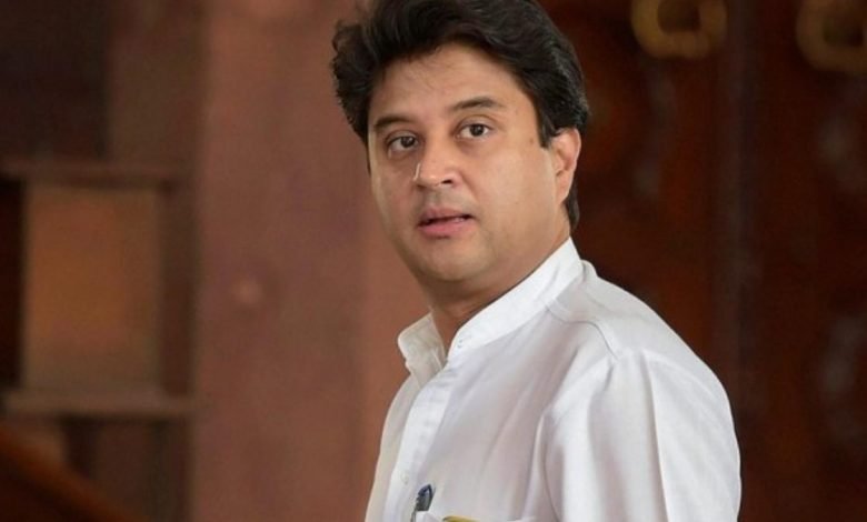 Congress leader Jyotiraditya Scindia resigns from Congress party 