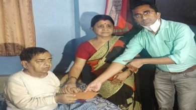 Assam: CM extends Rs 1 Lakh to Hari Binod Verma for his treatment