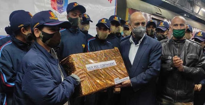 Assam:  NCC cadets receive warm welcome at guwahati