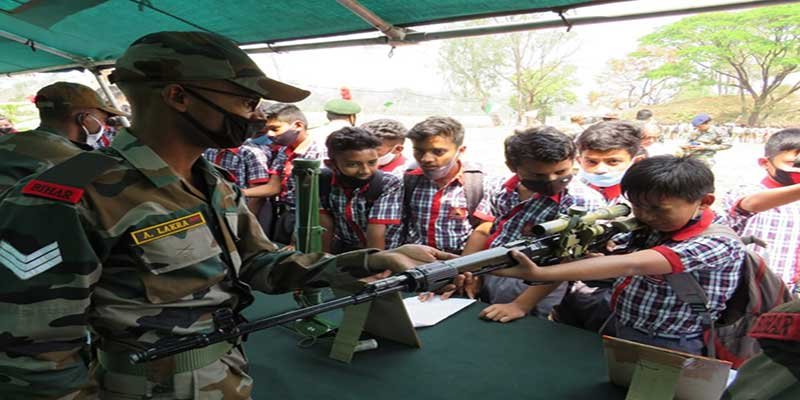 Swarnim Vijay Varsh: Army organized weapon display at Masimpur