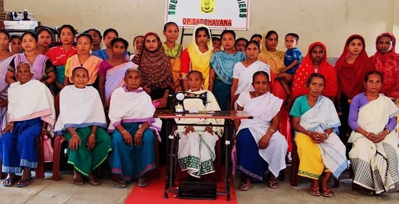 Assam: Indian Army distributed 30 sewing machine to poor women of remote villages
