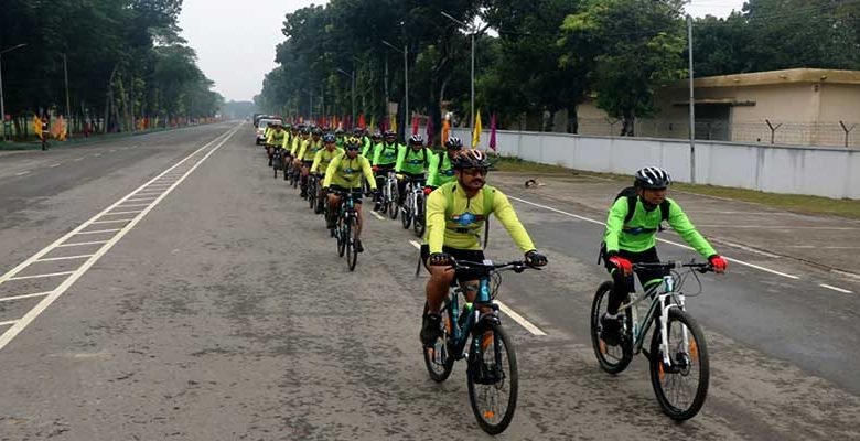 Indo-Bangladesh Cycling Expedition to commemorate Swarnim Vijay Varsh