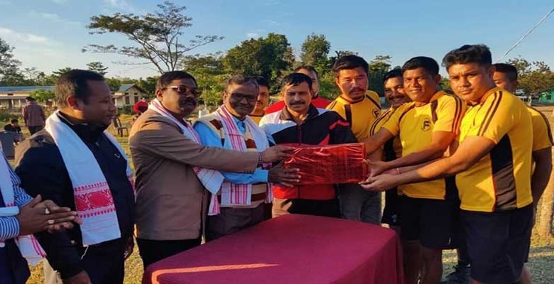Assam: Army organised friendly volleyball match at sapekhati