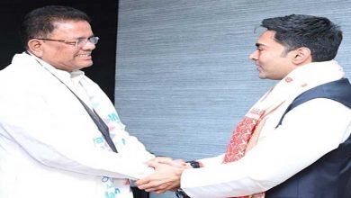 Assam: Former APCC Chief Ripun Bora joins TMC