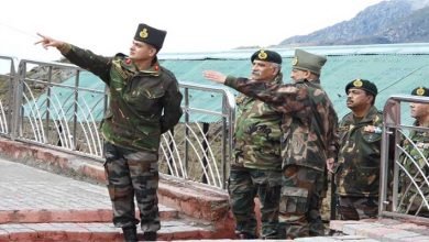 Eastern Army Commander visits forward areas in sikkim