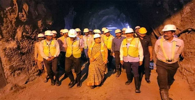 Manipur: CM N. Biren Singh and Darshana Jardosh union MoS review Jiribam – Imphal new BG line project