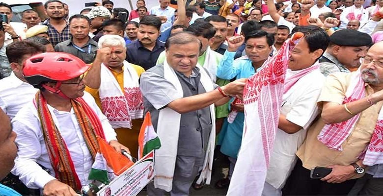 Assam: CM Dr. Sarma flags off cycle rally on the occasion of Azadi Ka Amrit Mahotsav