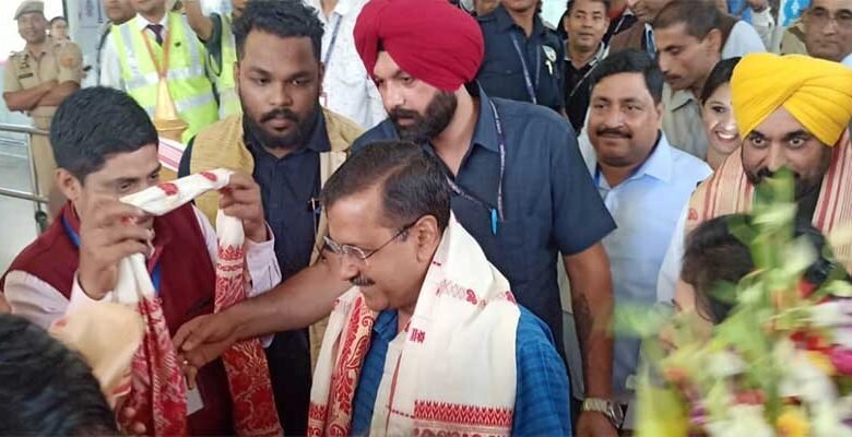 Assam: Arvind Kejriwal Promises Free Electricity, Jobs During 1st Political Rally in Guwahati