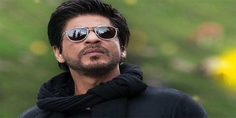 Shah Rukh Khan gets rushed to hospital and undergoes surgery in