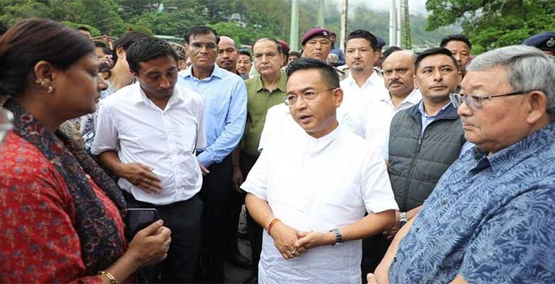 JORETHANG - Chief Minister PS Golay on Saturday visited and inspected the areas  that has been affected by rain and flash floods in Jorethang.