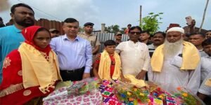 Assam: Railway authorities rewarded the brave boy responsible for alerting loco pilot