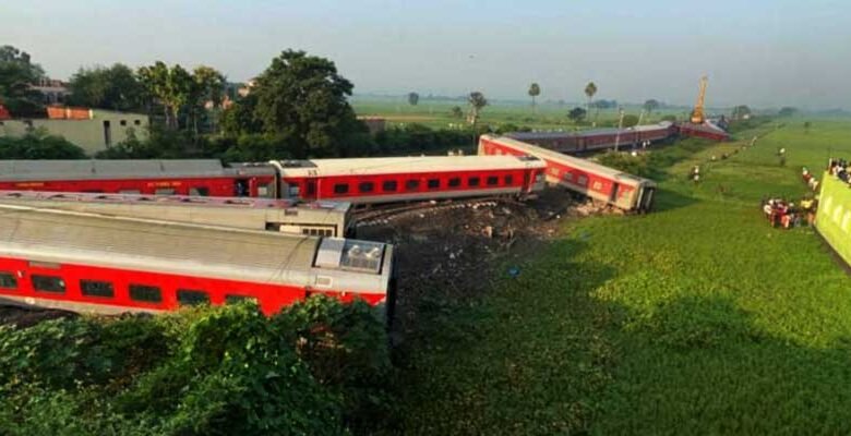 Delhi-Kamakhya North East Express Derails In Bihar's Buxar , 4 dead, 70 injured