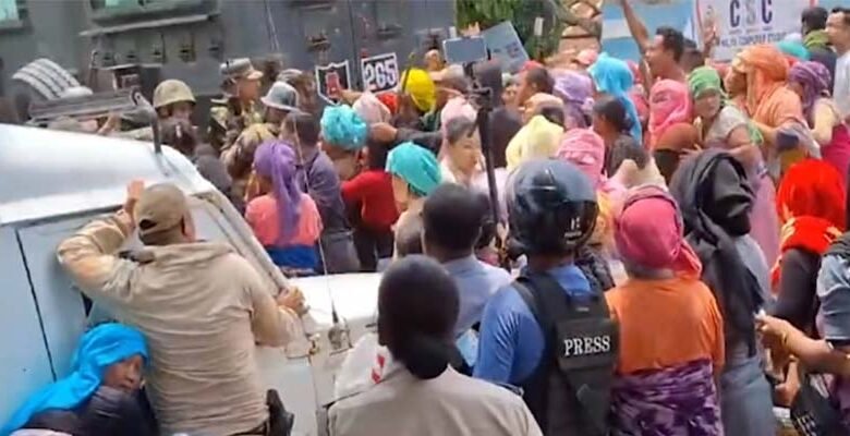 Manipur: Tension escalates in Kumbi as women block security convoy