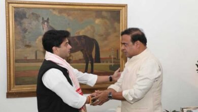 NEW DELHI-  Chief Minister of Assam, Dr. Himanta Biswa Sarma met Union Minister for Development of North Eastern Region (DoNER), Jyotiraditya M. Scindia at his official residence here on Tuesday.
