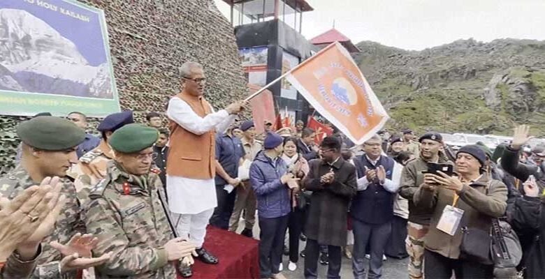 Sikkim: Kailash Mansarovar Yatra Resumes After Five-Year Hiatus; Sikkim Governor Flags Off First Batch