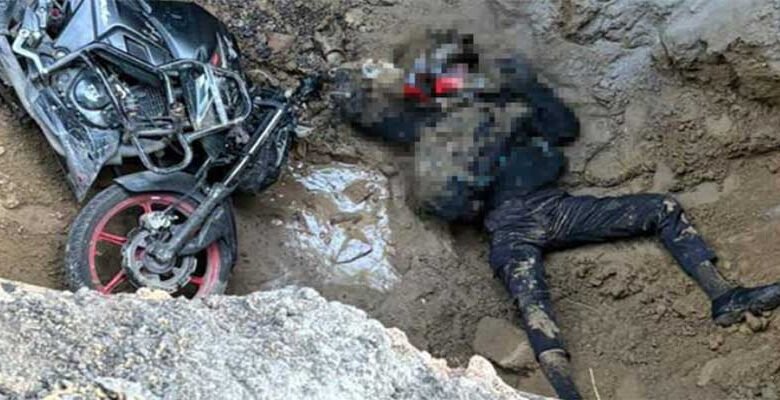 Open Sewer Claims Life of HDFC Bank Officer in Delhi