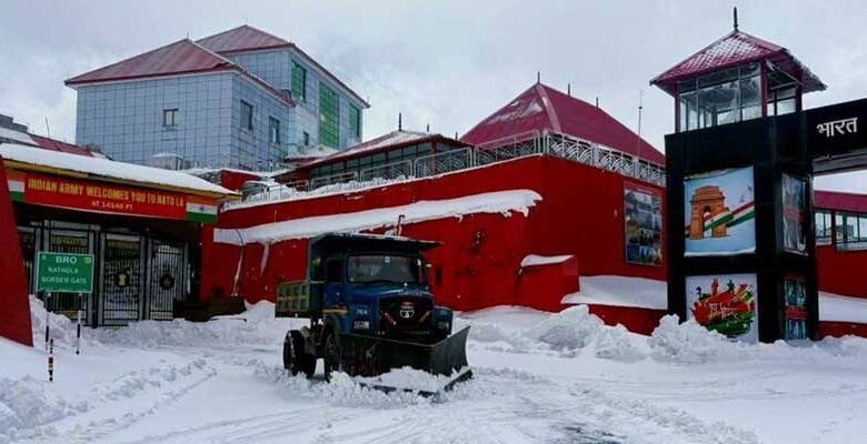 BRO Begins Snow Clearance Ops in Sikkim