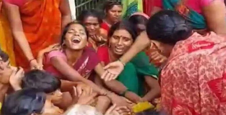Bihar : 8 women killed in stampede at Maa Sheetla Mandir in Nalanda