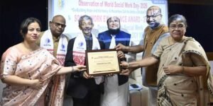 USTM Honours Hally War, Prasad Agnihotri