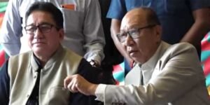 Manipur CM Holds Talks with Kuki-Zo Leaders in Guwahati