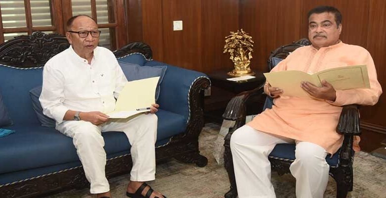Manipur CM Meets Nitin Gadkari, Seeks Early Approval for Elevated Highway Project