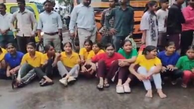 Lucknow: Gen Alpha Students Hit Streets Over Teacher Shortage; Viral Videos Capture Road Blockades and Official Assurances